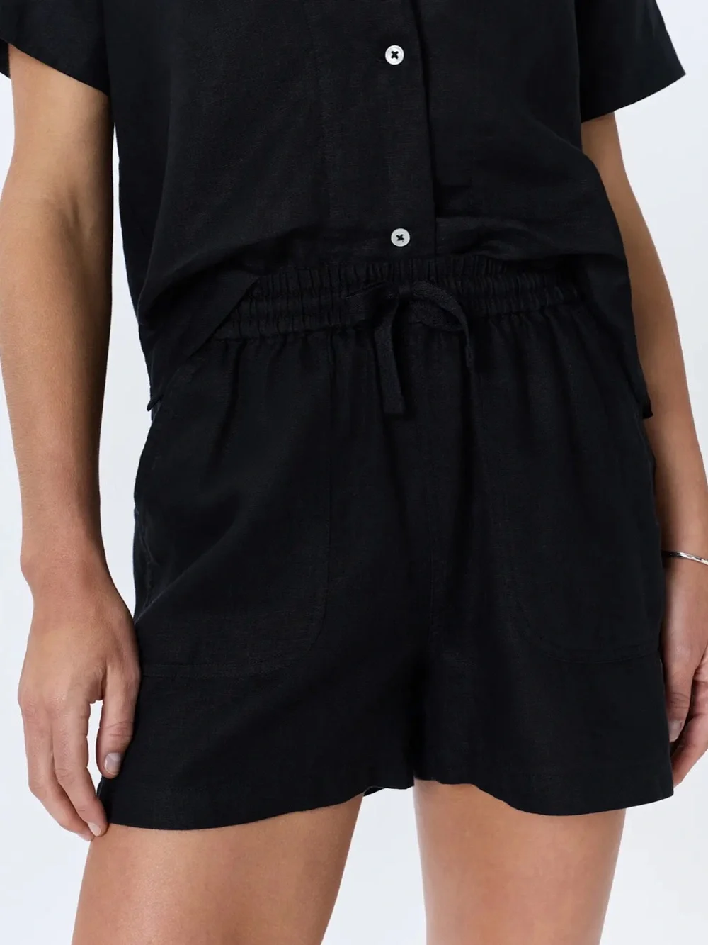 Quince European Linen Black High-Waist Drawstring Women’s Shorts - Picture 1 of 7